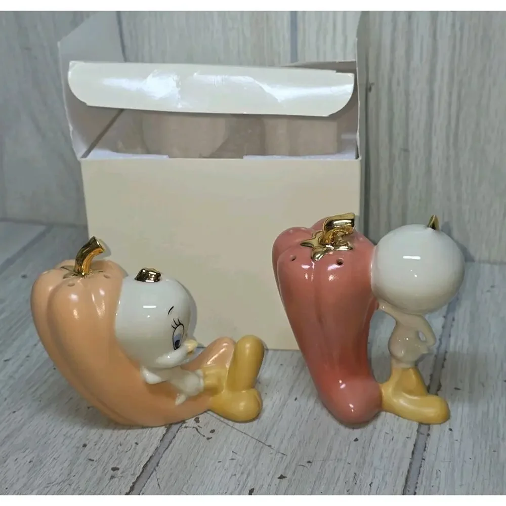Lenox Tweety Bird Salt & Pepper Shakers Red & Orange Peppers Warner Bros NIB